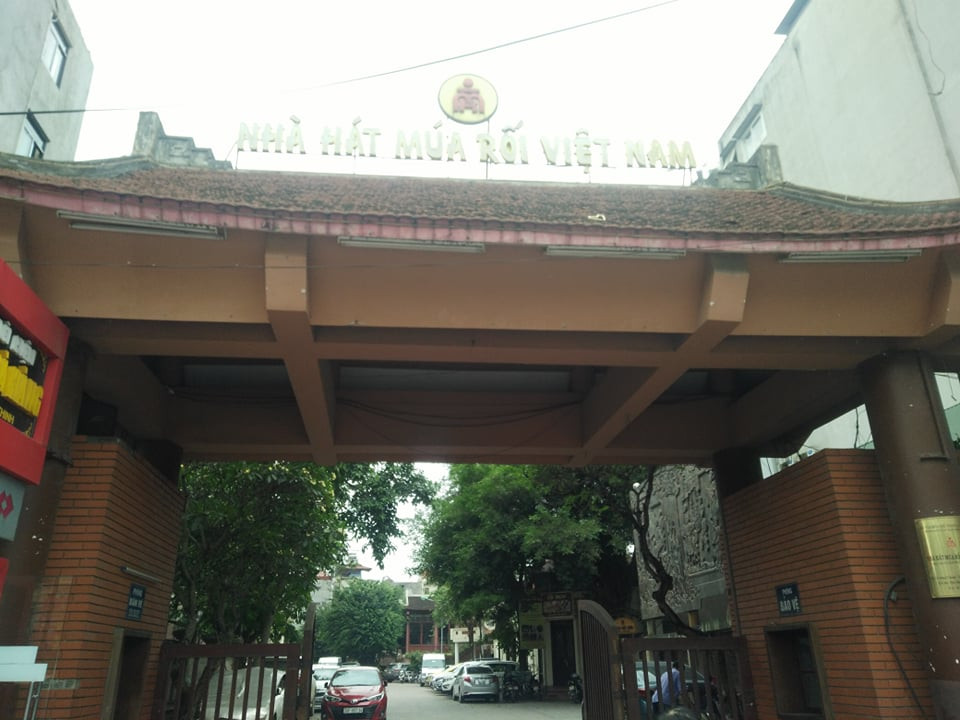 Nha hat mua roi Viet Nam bi “xe thit” lam nha hang