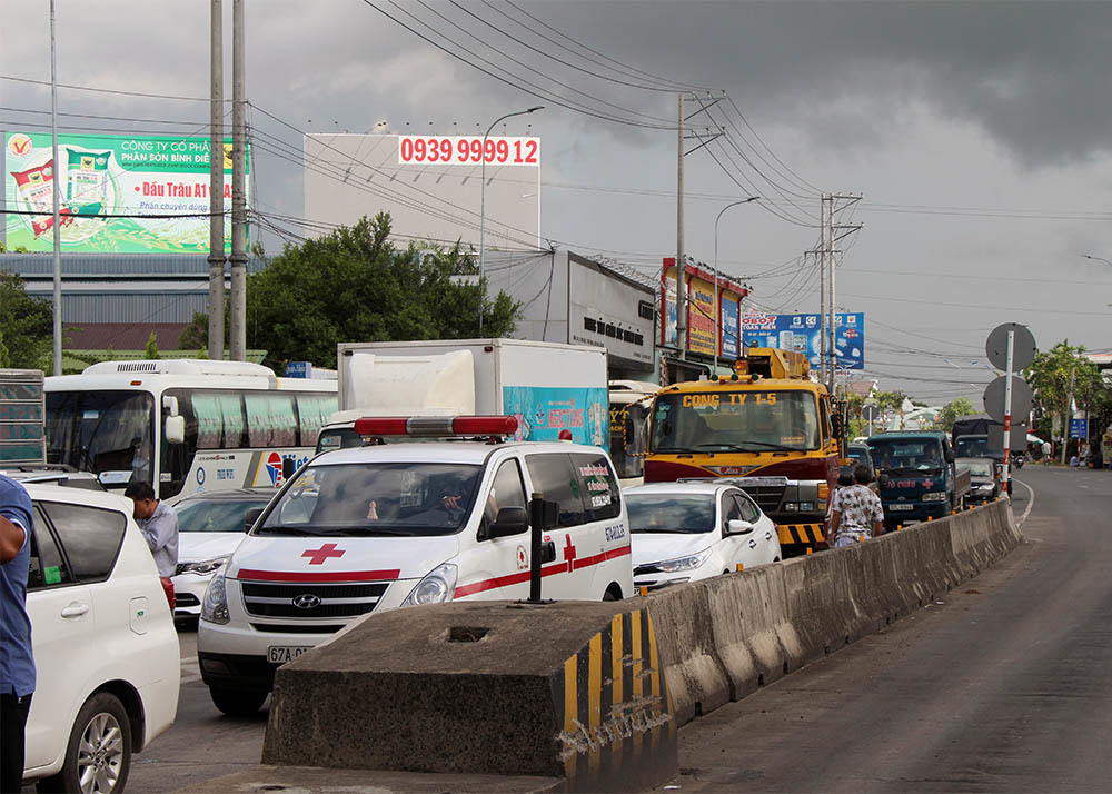 Tai xe phan ung quyet liet, BOT T2 Can Tho lien tuc xa tram-Hinh-4