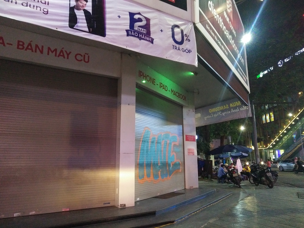 Tại Hà Nội, Nhật Cường mobile có 9 cửa hàng bán lẻ gồm: 33 Lý Quốc Sư; 2 Chùa Bộc; 12 Láng Hạ; 10 Nguyễn Xiển; 214 Nguyễn Văn Cừ; 3 Xuân Thủy; 57-59 Bạch Mai; 9 Trần Duy Hưng; 267 Quang Trung.