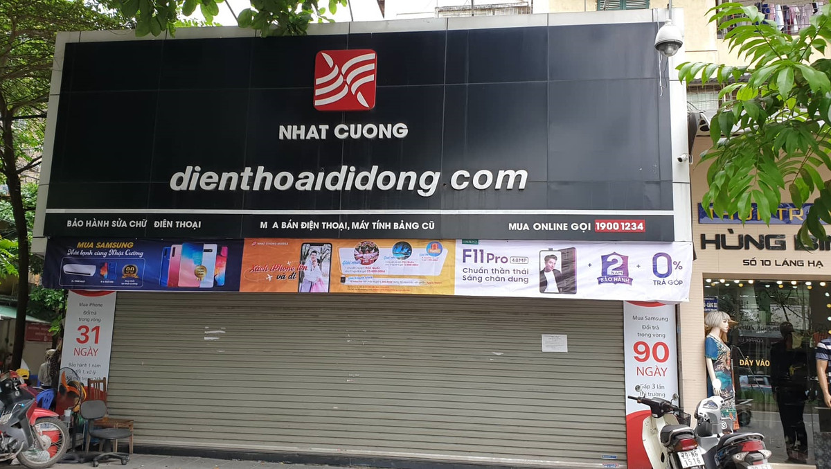 Nhật Cường mobile 12 Láng Hạ cũng đóng cửa từ sáng...
