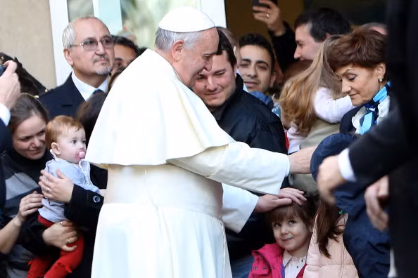 Trung tâm y tế đại học Duke, Mỹ trong một nghiên cứu năm 2007 đã rút ra kết luận rằng những người thường xuyên tới nhà thờ 1 lần/tuần có lượng protein interleukin-6 cao hơn, giúp họ có khả năng chống chọi tốt hơn với một số loại bệnh ung thư, bệnh tự miễn và bệnh lây nhiễm do virus.