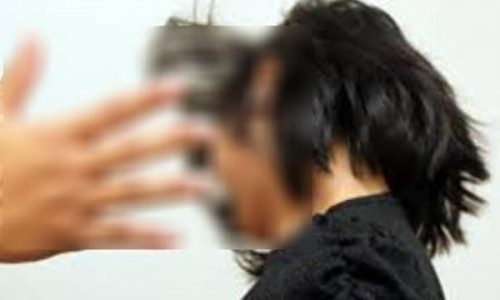 Tu choi quan he bi nguoi yeu danh chan thuong so nao