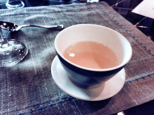 Thói quen uống trà (như loại trà hoa sen này) cũng đem lại nhiều tác dụng, trong đó có tác dụng chống mệt mỏi.