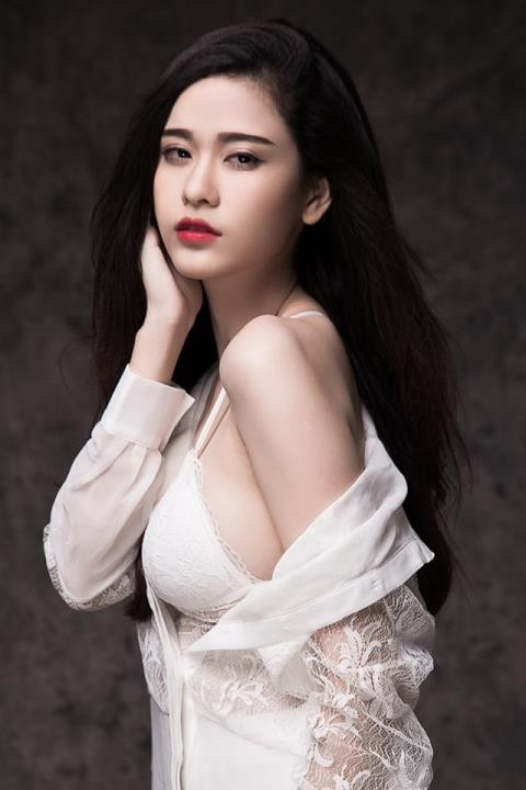 Một trong những mỹ nhân Việt giảm cân thần tốc sau sinh là Trương Quỳnh Anh.