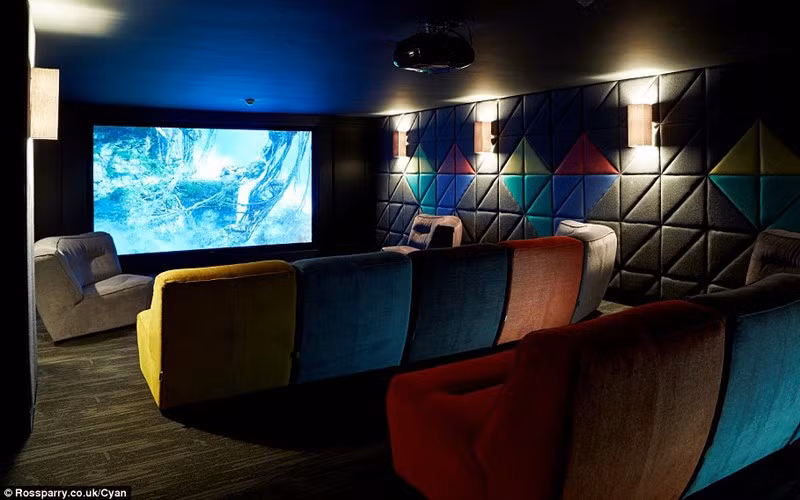 Phòng xem phim để thư giãn trong khu nhà ký túc.