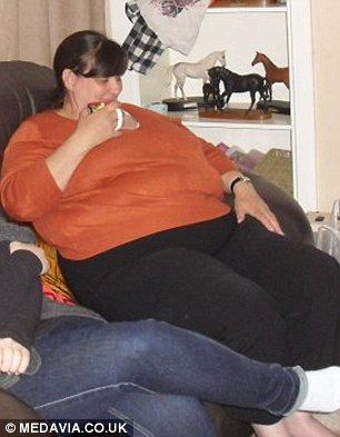 Tuy nhiên, chưa kịp mừng vì đã đạt được mục đích và thậm chí là được sự ủng hộ, tán dương của rất nhiều người, những phụ nữ giảm cân quá nhiều lại gặp khá nhiều rắc rối.