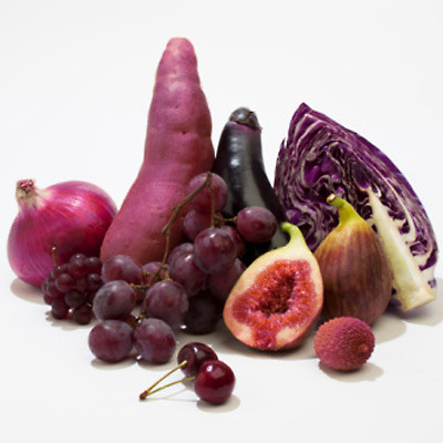 Thói quen ăn uống thực phẩm có màu tím cũng sẽ giúp bạn kéo dài tuổi thọ bởi chúng chứa polyphenols, một hợp chất giúp giảm nguy cơ bị bệnh tim.