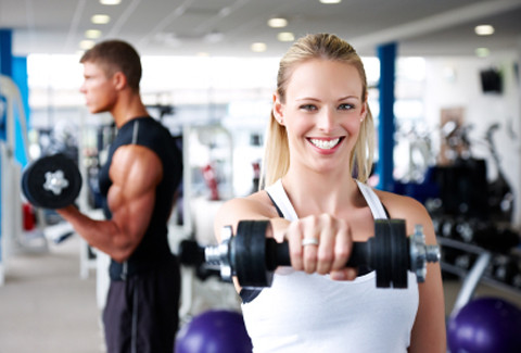 Việc tập luyện với cường độ nặng khiến bạn dễ bị gãy xương cùng những căng thẳng không đáng có.