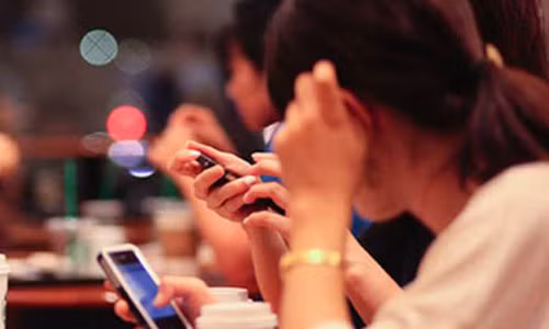 Loan chieu tro tin nhan rac to ngoai tinh... moc tui nguoi Viet