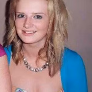 Sau khi đưa tampon vào cơ thể, Jodie Craig có triệu chứng sốt, nôn và không cử động được. Cô đã được đưa ngay vào bệnh viện và phải nằm điều trị tích cực 4 ngày, sau đó nằm thêm trong viện 1,5 tuần.