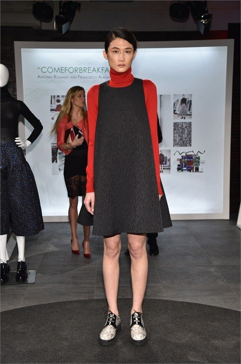 Tiếp nối thành công, Kha Mỹ Vân đã có cơ hội trình diễn BST mới của Meissen Couture - một thương hiệu được thành lập vào năm 1710 chuyên về thiết kế trang sức và phụ kiện cao cấp. Được biết, để có được suất diễn này, chân dài mắt một mí đã phải cạnh tranh với hàng trăm chân dài sáng giá ở vòng casting khắt khe. Tiếp nối thành công, Kha Mỹ Vân đã có cơ hội trình diễn BST mới của Meissen Couture - một thương hiệu được thành lập vào năm 1710 chuyên về thiết kế trang sức và phụ kiện cao cấp. Được biết, để có được suất diễn này, chân dài mắt một mí đã phải cạnh tranh với hàng trăm chân dài sáng giá ở vòng casting khắt khe.