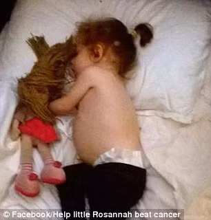 Mẹ bé đang hi vọng kết quả những lần hóa trị gần đây sẽ đem lại tin vui cho cả gia đình.