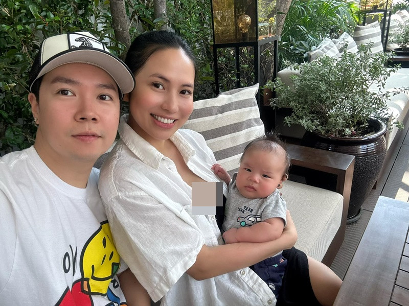 Thu Trang là hậu phương vững chắc của Lê Hiếu. Cô khéo vun vén gia đình. Ngoài ra, Thu Trang còn tư vấn trang phục cho Lê Hiếu, động viên chồng làm nghề.