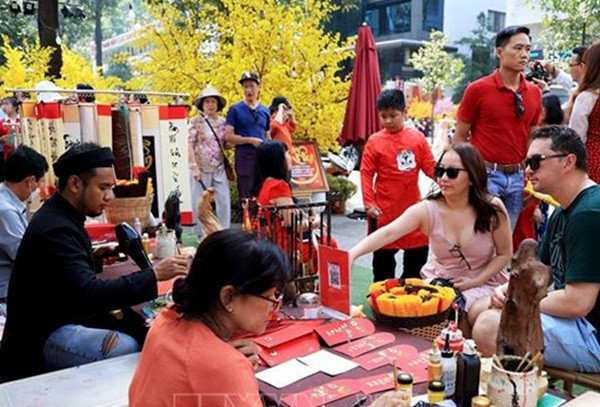 Thoi tiet hom nay: Bac Bo mua nho vai noi, Trung Bo, Nam Bo nang