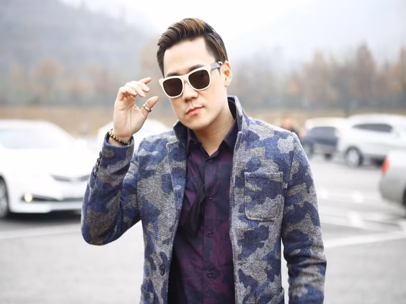 Bố mẹ của Khánh Phương đều là doanh nhân. Vì vậy, ngay khi từ khi học đại học, anh bắt đầu tập tành kinh doanh. Ảnh: FBNV