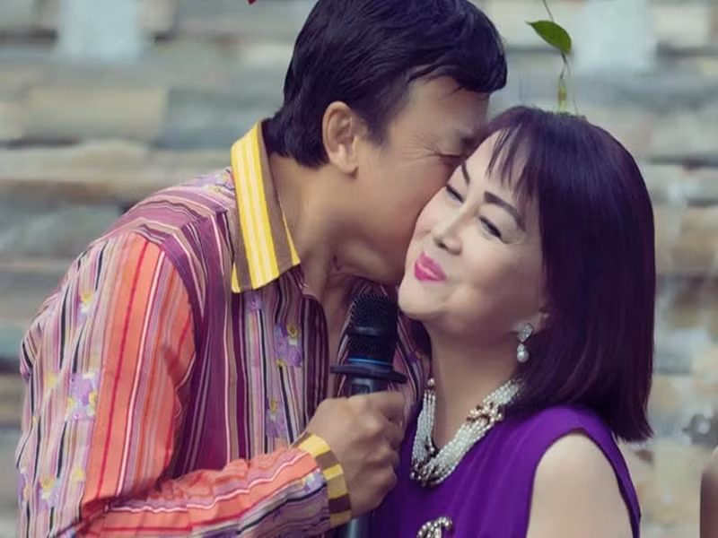 Trong cuộc phỏng vấn với VTC năm 2022, nam nghệ sĩ cho biết, vợ chồng ông chưa từng mâu thuẫn vì chuyện ghen tuông suốt 5 thập kỷ chung sống. Ảnh: Vietnamnet