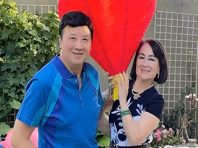 Bảo Quốc luôn chủ động nhường nhịn bà xã. Khi vợ mắc lỗi, ông luôn ứng xử một cách nhẹ nhàng. Khi vợ đưa ra ý kiến, ông sẽ lắng nghe. Ảnh: Vietnamnet