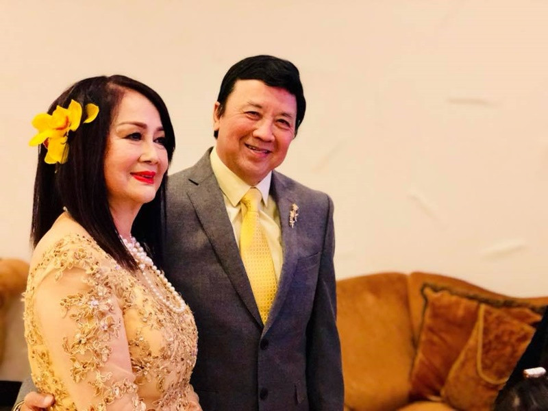 Đám cưới danh hài Bảo Quốc diễn ra vào năm 1968. Đến năm 1976, vợ chồng ông xin phép mẹ cho ra ở riêng. Lúc đó gia đình nhỏ của ông rất nghèo. Ảnh: Dân Việt