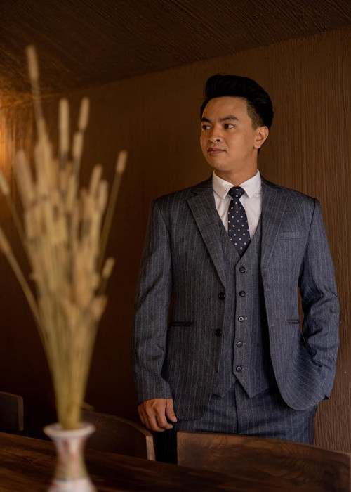 Trong một chương trình, Lý Chí Huy thừa nhận, anh ly hôn bởi sự ích kỷ của bản thân. “Tôi muốn cô ấy phải thế này thế kia trong khi tôi không có nhiều sự chia sẻ với cô ấy. Tôi nghĩ mình đi làm mệt mỏi nhưng đến khi ở một mình mới biết việc nhà cũng rất mệt", Lý Chí Huy bộc bạch. Ảnh: FBNV