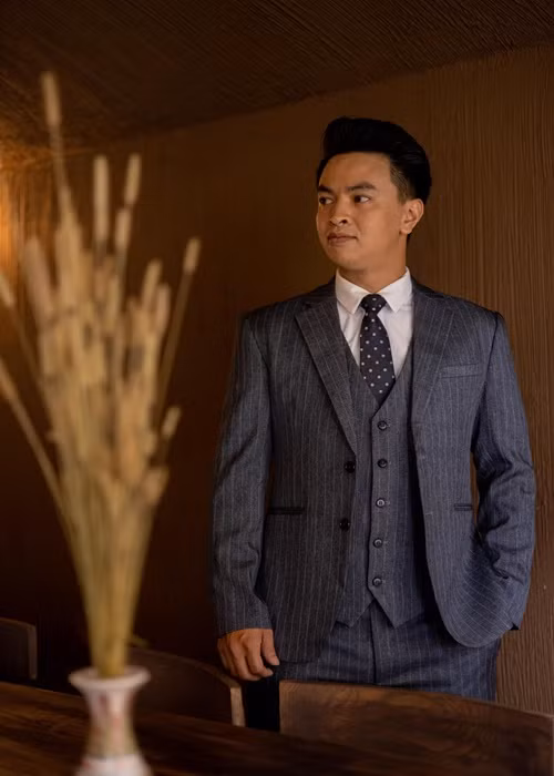 Trong một chương trình, Lý Chí Huy thừa nhận, anh ly hôn bởi sự ích kỷ của bản thân. “Tôi muốn cô ấy phải thế này thế kia trong khi tôi không có nhiều sự chia sẻ với cô ấy. Tôi nghĩ mình đi làm mệt mỏi nhưng đến khi ở một mình mới biết việc nhà cũng rất mệt", Lý Chí Huy bộc bạch. Ảnh: FBNV