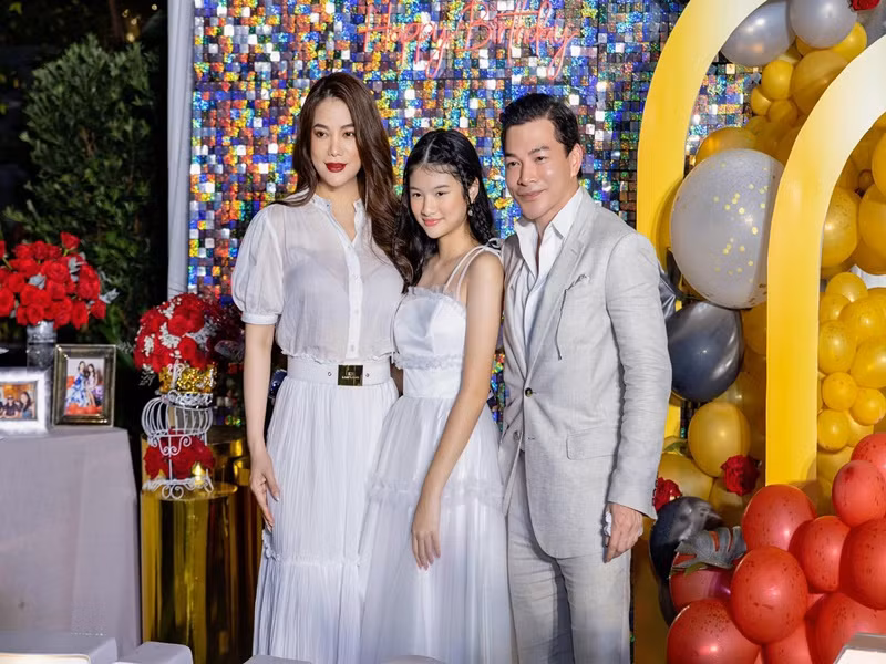 Giống Trương Ngọc Ánh, Trần Bảo Sơn cũng coi Bảo Tiên như "báu vật" không gì đánh đổi được. Ngoài Bảo Tiên, nam diễn viên còn có một cô con gái khác.