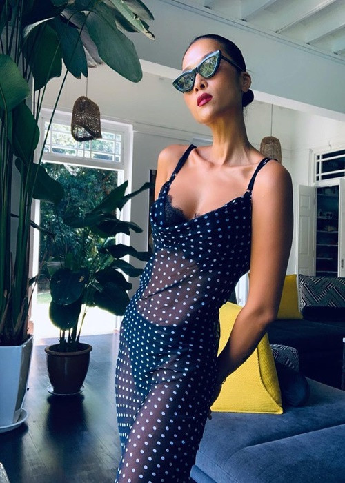 Viên ngọc đen của làng mẫu Việt xem hào quang của quá khứ như một kỷ niệm đẹp.