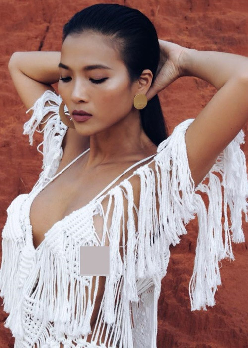 Ở tuổi 43, Bằng Lăng vẫn gợi cảm.