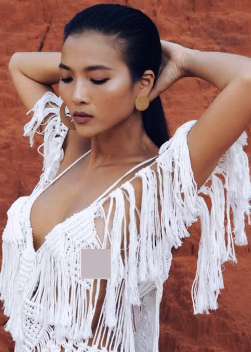 Ở tuổi 43, Bằng Lăng vẫn gợi cảm.