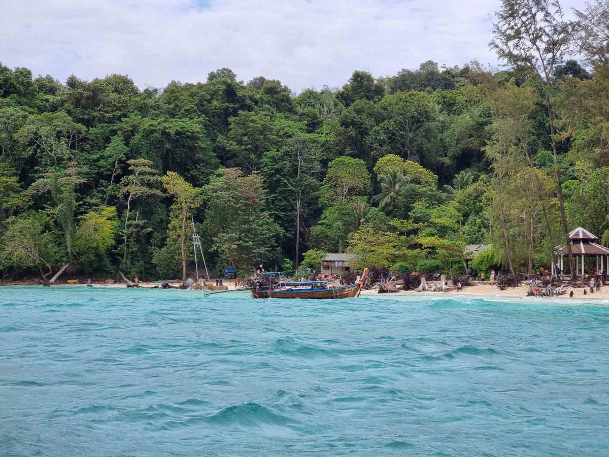 Bamboo Island cũng là điểm tham quan hấp dẫn tại Phi Phi Don. Ảnh: Lê Dân Nam