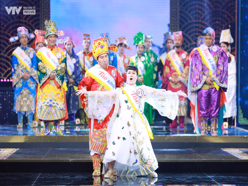 Hơn 30 Táo từ các lĩnh vực, ngành nghề như Xã hội, Kinh tế, Giao thông, Năng lượng... ra sức tranh vương miện trong cuộc thi. Khi thi thố, các Táo đã vô tình để lộ các mặt hạn chế, vấn đề nhức nhối trong lĩnh vực mình quản lý.