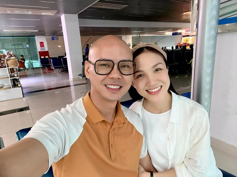 Ngày xác định kết hôn với Phan Đinh Tùng, Thái Ngọc Bích tự nguyện rời xa sân khấu để lui về hậu phương vun vén chăm lo cho gia đình.