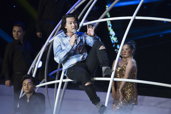 Quach Ngoc Ngoan: Duong tinh “tan roi hop” voi Phuong Chanel