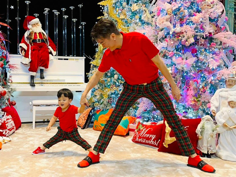 Đàm Vĩnh Hưng cho biết, con trai bắt chước rất nhanh.