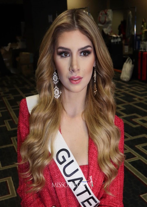 Không chỉ Ngọc Châu, các thí sinh cũng khác lạ dưới bàn tay chuyên gia trang điểm. Ảnh: Missosology