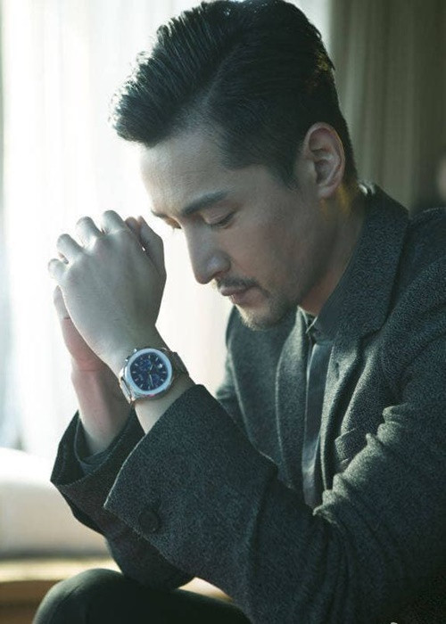 Nhiều người cho rằng Hồ Ca chia tay Tiết Giai Ngưng vì mẹ nam diễn viên mong muốn con dâu sẽ là bác sĩ hoặc làm việc trong lĩnh vực khoa học, công nghệ, thay vì hoạt động nghệ thuật. Ảnh: Vietnamnet