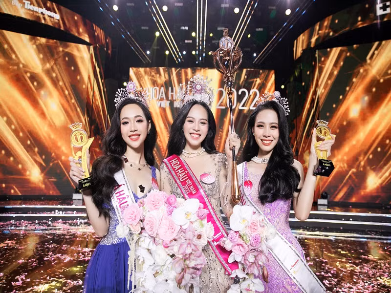 Thanh Thuy ngay cang dep sau hon 1 thang dang quang HHVN 2022