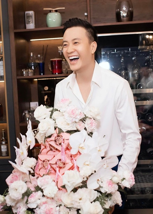 Lương Mạnh Hải nổi tiếng nhờ vai diễn Nam trong “Bỗng dưng muốn khóc”. Trong những năm qua, Lương Mạnh Hải tiếp tục theo đuổi nghiệp diễn xuất. Anh tham gia một số dự án phim như “Đẹp từng centimet”, “Ngôi nhà hạnh phúc”, “Hot boy nổi loạn”, “Vừa đi vừa khóc”. Ngoài đóng phim, anh còn làm MC, giám đốc sản xuất phim. Hiện tại, Lương Mạnh Hải độc thân.