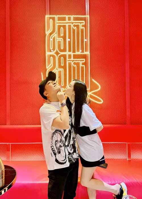 Sự quan tâm, chiều chồng được cho là giúp Nhã Phương giữ lửa hôn nhân với Trường Giang.