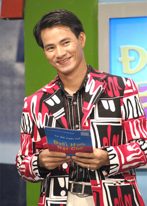 Ngoài đóng phim, diễn kịch, nam nghệ sĩ còn thành công trong vai trò dẫn chương trình. Tên tuổi của Xuân Bắc gắn liền với nhiều chương trình như Hỏi xoáy đáp xoay, Đuổi hình bắt chữ, Ơn giời! cậu đây rồi. Ảnh: Zing