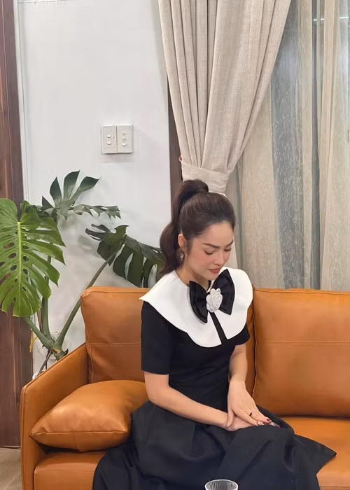 Ồn ào Dương Cẩm Lynh nợ nần khiến công việc của cô bị ảnh hưởng. Nữ diễn viên bị đoàn phim "Giai nhân" hủy vai nữ chính. Tuy nhiên, cô được đoàn phim hỗ trợ một phần cát-sê. Ảnh: FBNV