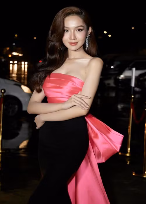 Những đường nét trên gương mặt của Đỗ Nhật Hà hài hòa không thua kém các mỹ nhân khác.