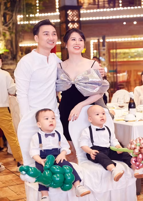 Vợ chồng Thành Trung có hai cậu con trai chung sinh năm 2019.