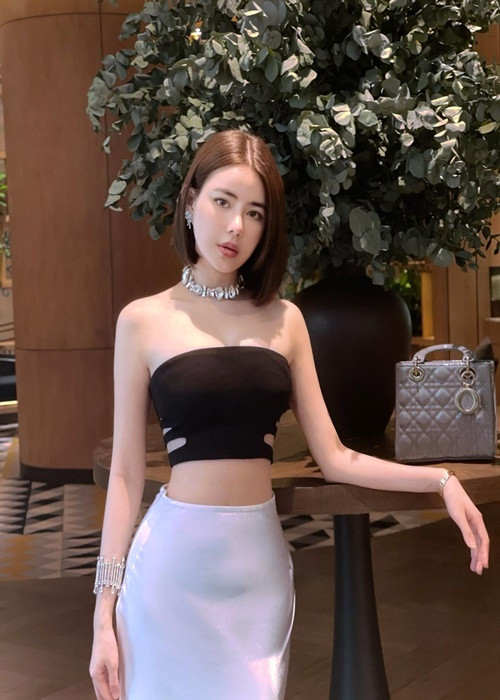 Năm 2019, Thủy Tiên tham gia cuộc thi Hoa hậu Sắc đẹp Việt Nam Quốc tế. Ở cuộc thi này, cô giành ngôi vị á hậu 1.