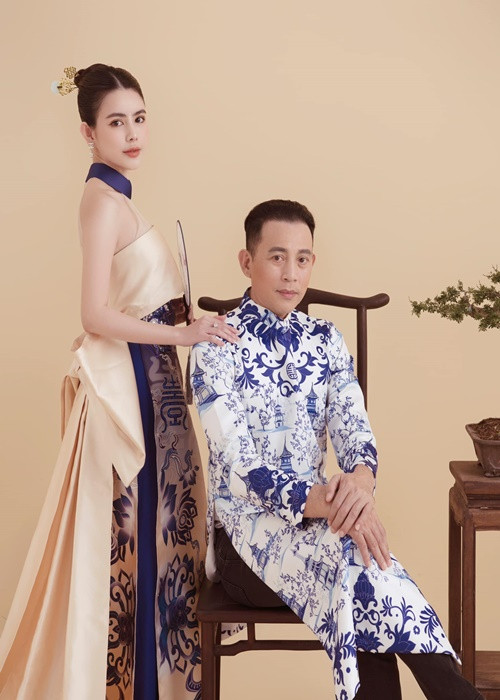 Những ngày đầu chập chững bước vào showbiz, Thủy Tiên nhờ bố tư vấn cách quen dần với sự quan tâm của công chúng. Cô tiết chế từ cử chỉ đi đứng, phát ngôn khi được phỏng vấn đến những lời lẽ trên Facebook cá nhân.