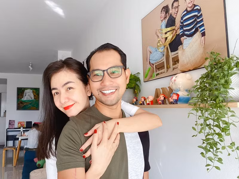 Nam diễn viên hài hước chia sẻ: "Anh sợ vợ ai cũng biết hết, không sao hết, anh tự hào về chuyện đó. Mọi người cứ phát chương trình này lên để cho cả thế giới biết là anh sợ vợ".