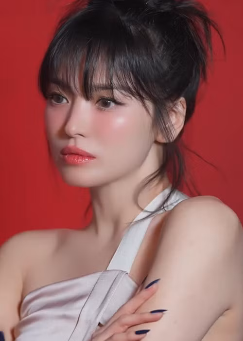 Ngọc nữ màn ảnh Hàn kín tiếng về chuyện tình cảm sau khi ly hôn Song Joong Ki. Ảnh: Instagram