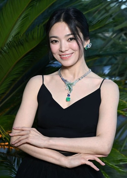 Những nếp nhăn quanh miệng của Song Hye Kyo lộ rõ trong một bức ảnh chưa qua chỉnh sửa. Ảnh: Insight