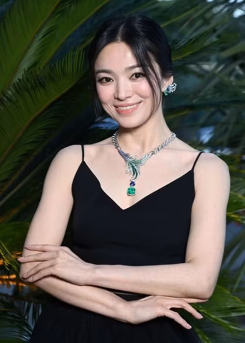 Những nếp nhăn quanh miệng của Song Hye Kyo lộ rõ trong một bức ảnh chưa qua chỉnh sửa. Ảnh: Insight