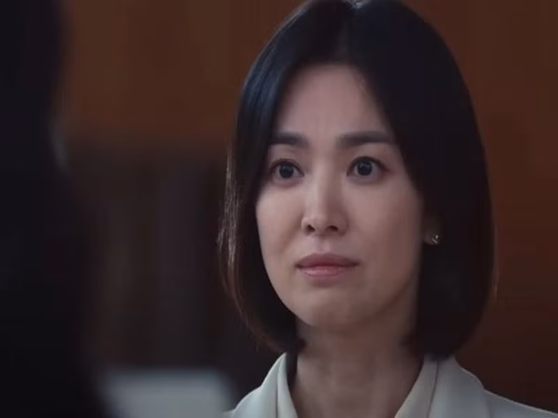 Khi phim "The glory - Vinh quang trong thù hận" lên sóng, Song Hye Kyo bị nhiều khán giả chê già. Ảnh: News