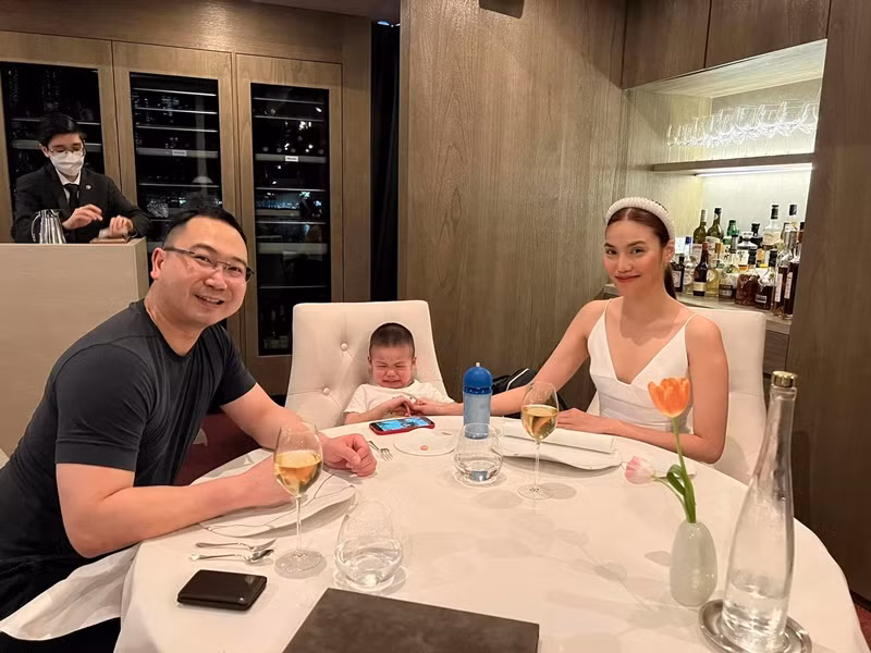 Lan Khuê có con trai đầu lòng vô cùng kháu khỉnh.